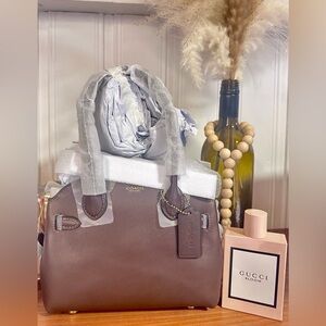 Coach Empire Caryall 21 in Maple Leather with Brass Hardware